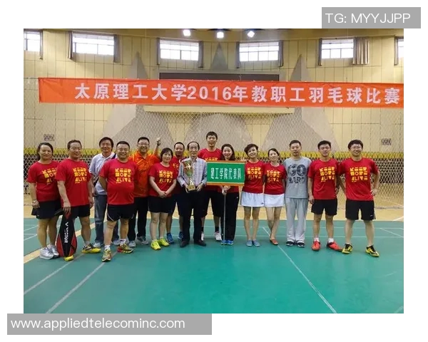 上海羽毛球队盯防策略分析与比赛表现的得失探讨