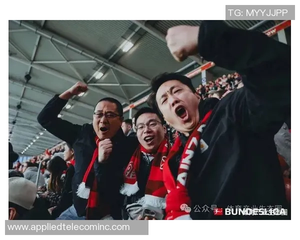 中国足球明星亲临访问探索足球文化与球迷互动新篇章