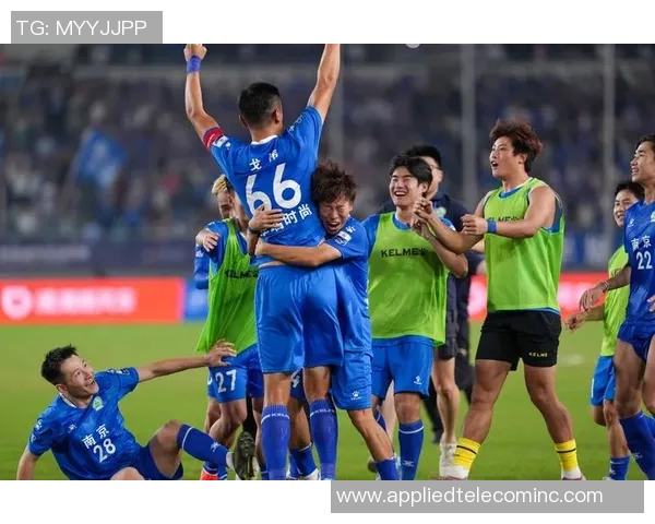 南京足球队在最新足球状态排行榜中荣获第三名展现强劲实力 南京足球队在最新足球状态排行榜中荣获第三名展现强劲实力