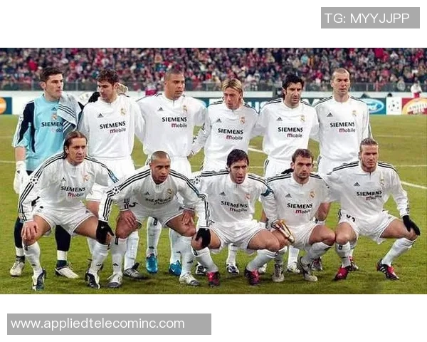 墨西哥足球明星里卡多的传奇之路与辉煌成就回顾 墨西哥足球明星里卡多的传奇之路与辉煌成就回顾