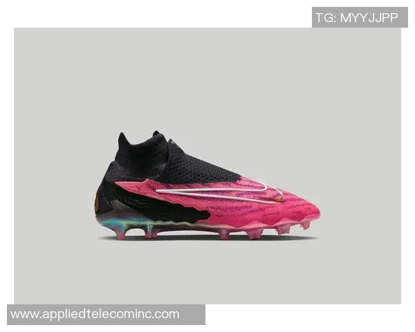 足球明星健身鞋推荐助你提升运动表现与时尚魅力