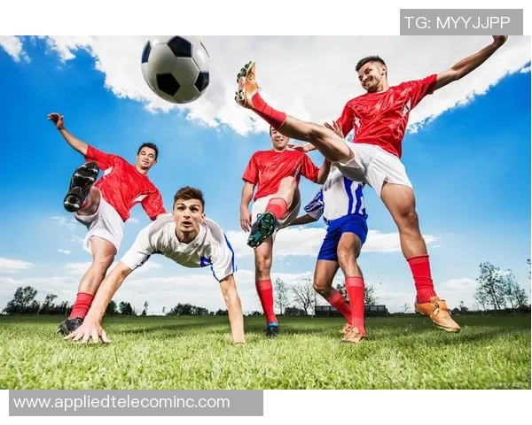 足球明星的荣耀与奋斗:他们背后的故事与梦想 足球明星的荣耀与奋斗:他们背后的故事与梦想